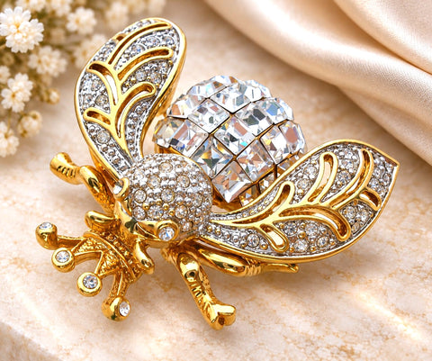 Bee Alive Insect Brooch Pin With Clear Rhinestones