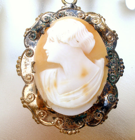 Gold Plated shell Cameo Locket Pendant Necklace