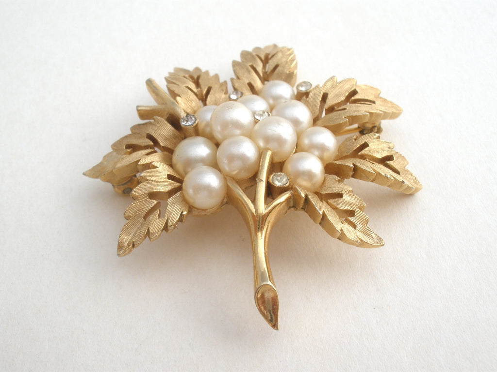 Vintage Designer Pearl Brooch For Women Elegant Zircon Lady Leaf