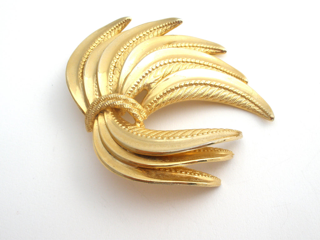 Gold-tone brooch