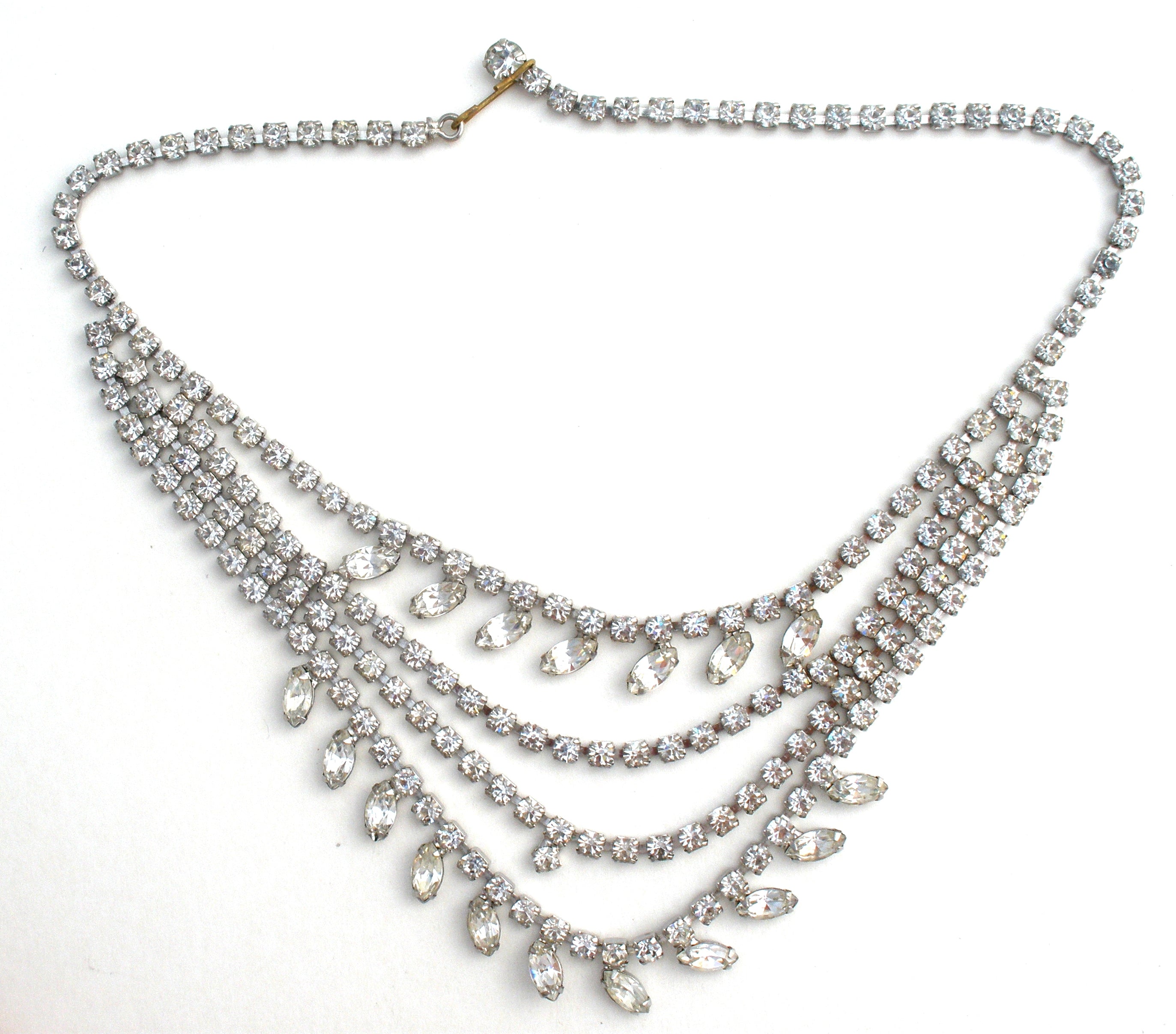 Rhinestones Clear and Pearl Chain Silver Base