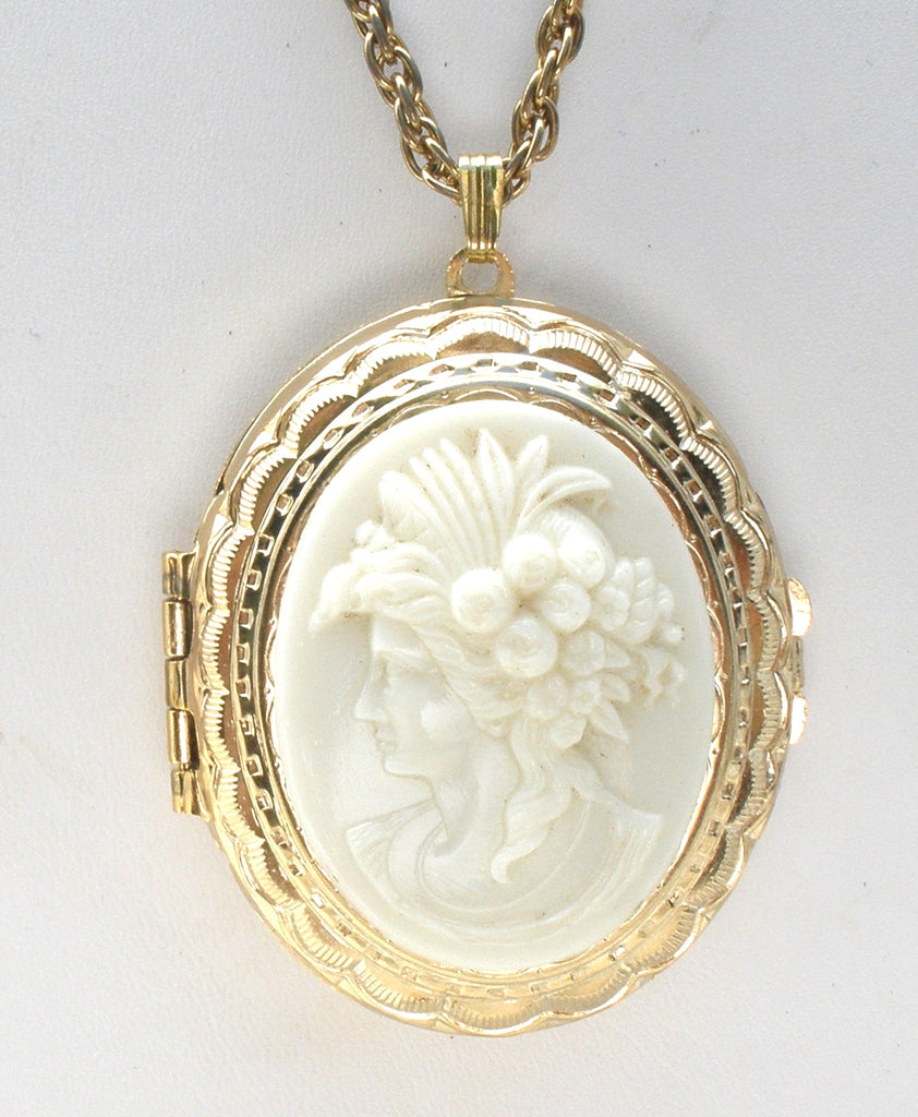 Vintage Apache Tears Carved Shell Cameo Locket Rosary Necklace -  Yourgreatfinds